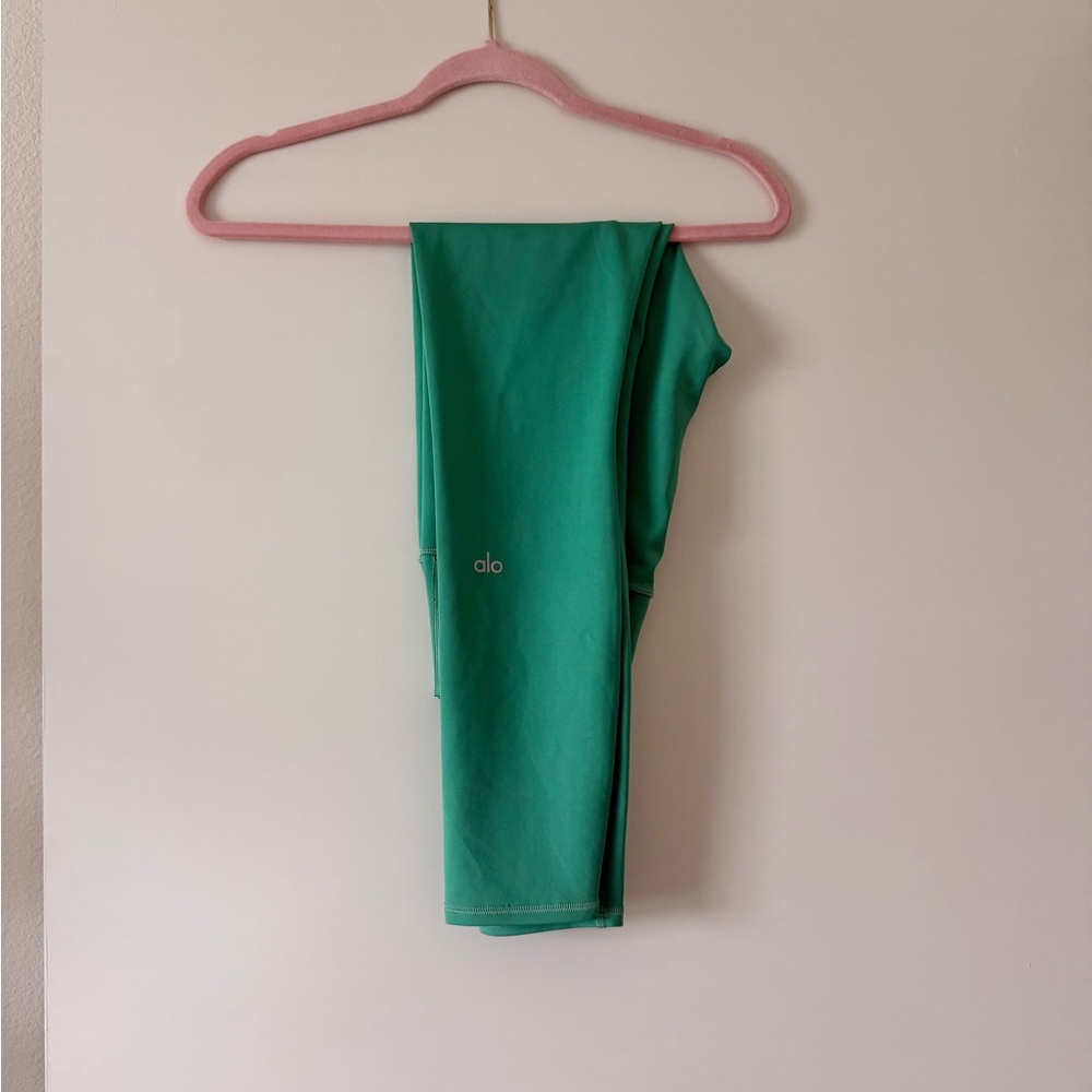ALO Yoga Vibrant Green Leggings